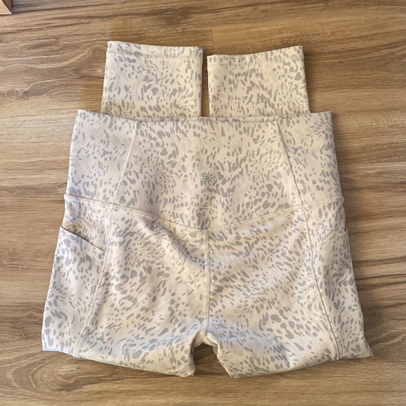 athleta • salutation stash pocket tight • small - Picture 2 of 7